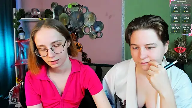 Snapshot of evalora_vei chatting on October 20, 5:53 am evalora vei online show from October 20, 5:53 am