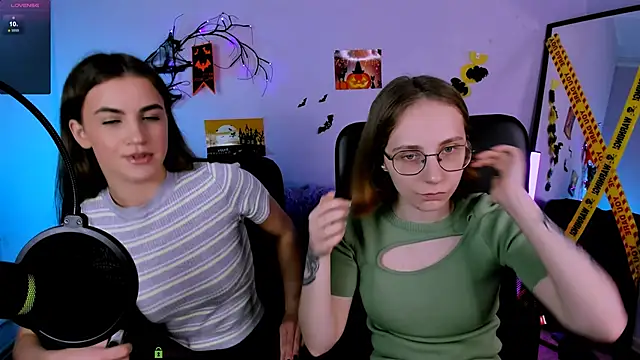 Snapshot of evalora_vei chatting on November 5, 1:25 pm evalora vei online show from November 5, 1:25 pm