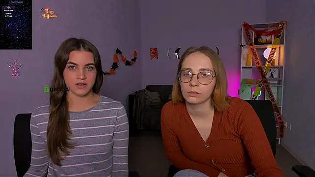 Snapshot of evalora_vei chatting on October 23, 12:48 pm evalora vei online show from October 23, 12:48 pm