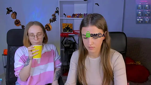 Snapshot of evalora_vei chatting on October 21, 2:05 pm evalora vei online show from October 21, 2:05 pm