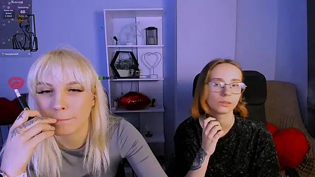 Snapshot of evalora_vei chatting on November 23, 8:19 pm evalora vei online show from November 23, 8:19 pm