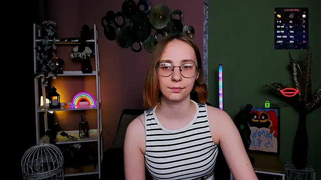 Snapshot of evalora_vei chatting on November 6, 1:15 pm evalora vei online show from November 6, 1:15 pm