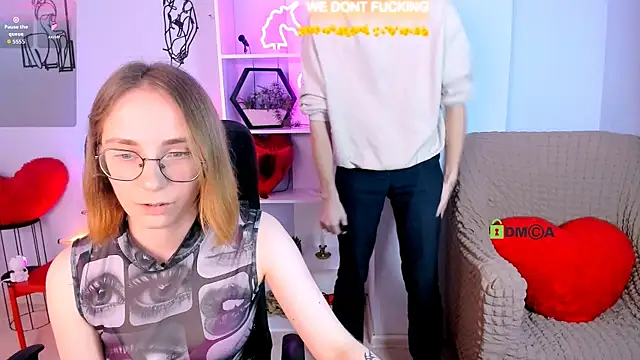 Snapshot of evalora_vei chatting on November 30, 1:01 pm evalora vei online show from November 30, 1:01 pm