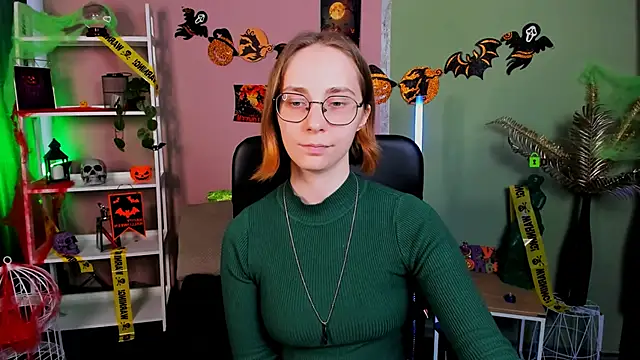 Snapshot of evalora_vei chatting on November 1, 1:16 pm evalora vei online show from November 1, 1:16 pm