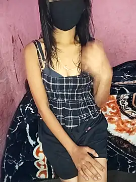 Snapshot of PenningStay chatting on November 13, 7:34 am PenningStay online show from November 13, 7:34 am