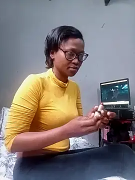 Snapshot of Blackntoxicbabe6999 chatting on October 17, 11:12 am Blackntoxicbabe6999 online show from October 17, 11:12 am
