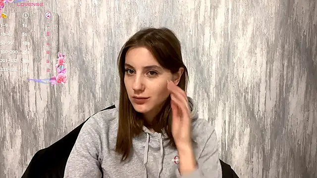 SuzyOlmos online show from December 2, 7:10 am