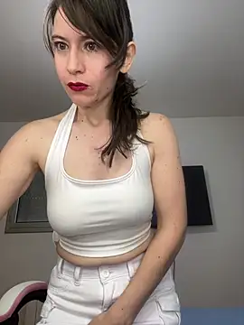 AlanaRius18 online show from February 6, 9:27 am