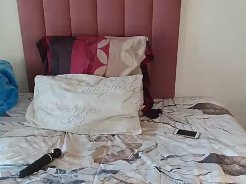 Bubbles156 online show from April 10, 7:26 am