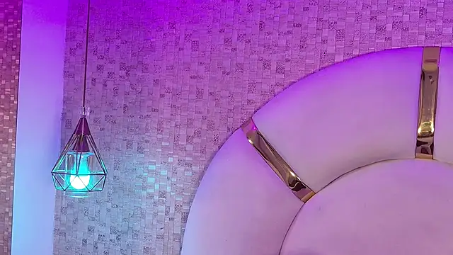 Snapshot of emmy_rose25 chatting on February 5, 11:50 am emmy rose25 online show from February 5, 11:50 am