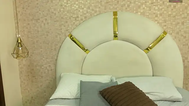 emmy rose25 online show from November 18, 11:35 am