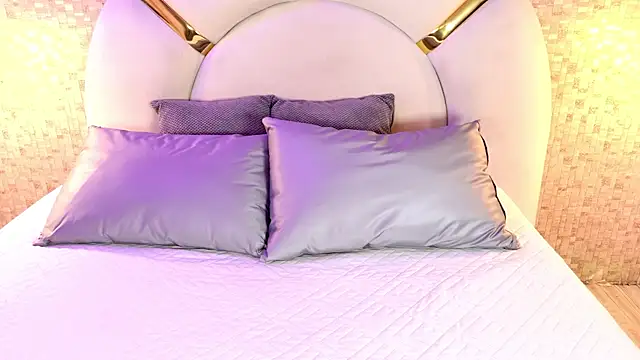 emmy rose25 online show from April 15, 11:38 am