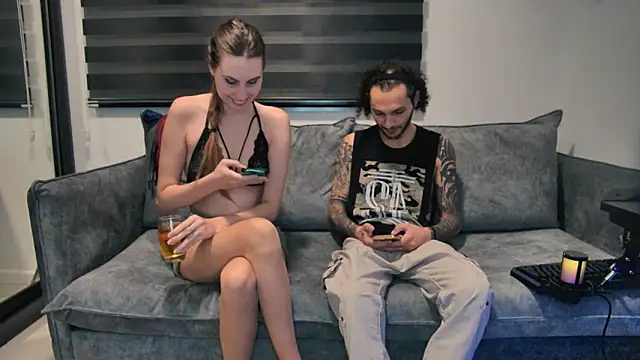 Snapshot of Kinkychaos chatting on December 3, 6:40 pm Kinkychaos online show from December 3, 6:40 pm