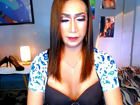 littleredbunny27 online show from January 17, 7:50 pm