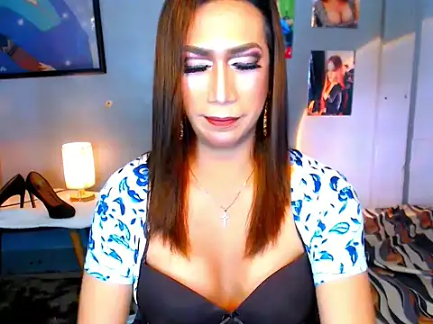 littleredbunny27 online show from January 11, 4:47 pm