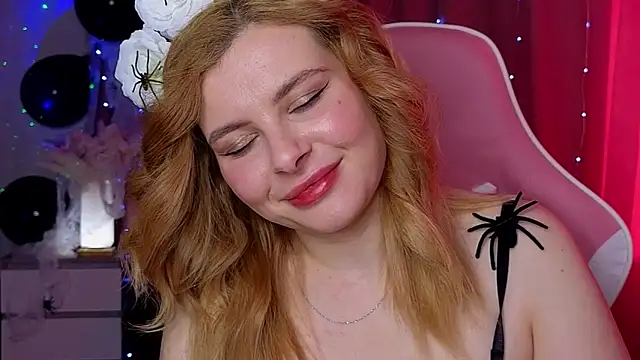 Snapshot of newday-off chatting on October 18, 4:03 am newday-off online show from October 18, 4:03 am