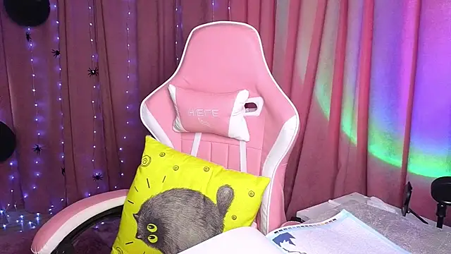 Snapshot of newday-off chatting on October 25, 7:18 am newday-off online show from October 25, 7:18 am