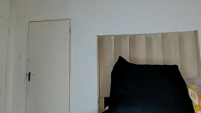 Snapshot of Babyface201 chatting on December 2, 10:11 pm Babyface201 online show from December 2, 10:11 pm