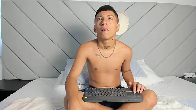 little kris1 online show from November 11, 12:44 pm