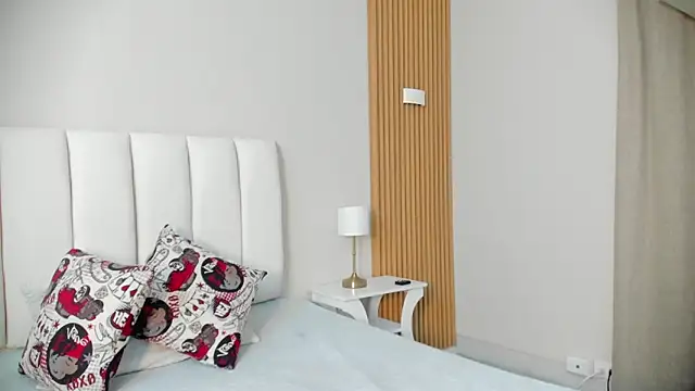 Snapshot of FireGuy_99 chatting on October 22, 1:32 pm FireGuy 99 online show from October 22, 1:32 pm