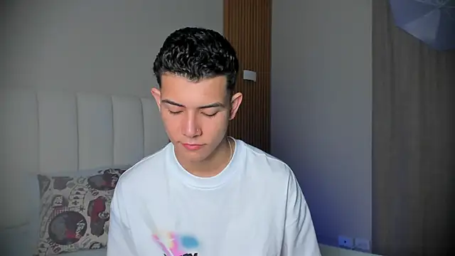 Snapshot of FireGuy_99 chatting on January 10, 12:55 pm FireGuy 99 online show from January 10, 12:55 pm