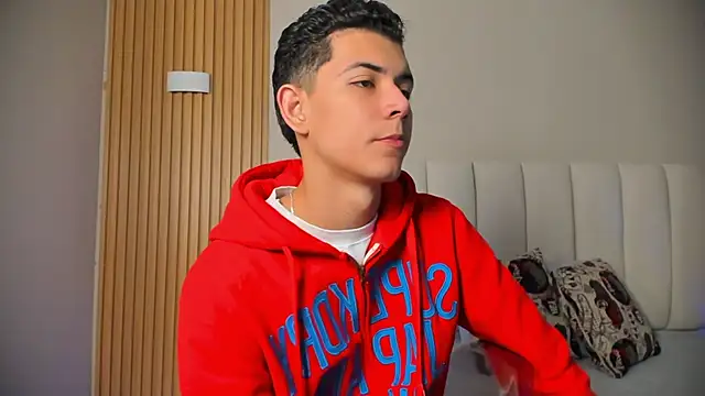 Snapshot of FireGuy_99 chatting on January 14, 12:53 pm FireGuy 99 online show from January 14, 12:53 pm