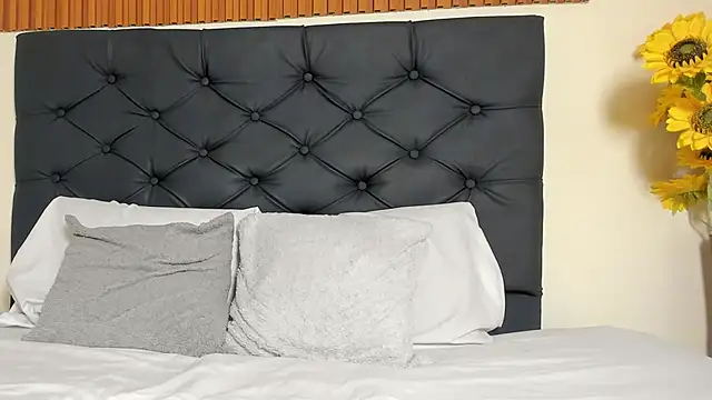 Snapshot of FireGuy_99 chatting on February 7, 3:36 am FireGuy 99 online show from February 7, 3:36 am