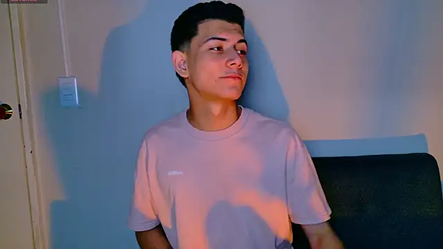 Snapshot of FireGuy_99 chatting on February 23, 1:23 pm FireGuy 99 online show from February 23, 1:23 pm