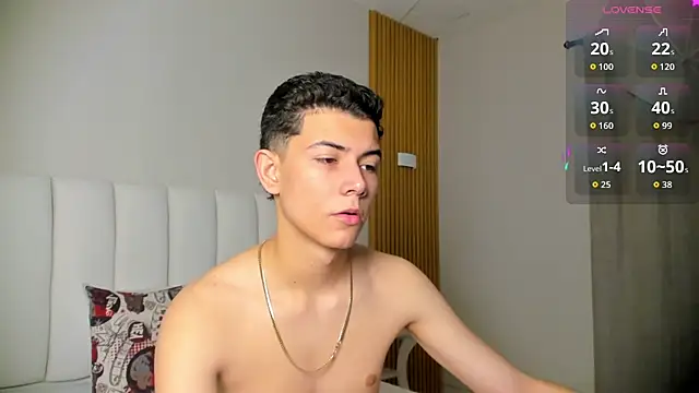 Snapshot of FireGuy_99 chatting on December 15, 1:06 pm FireGuy 99 online show from December 15, 1:06 pm