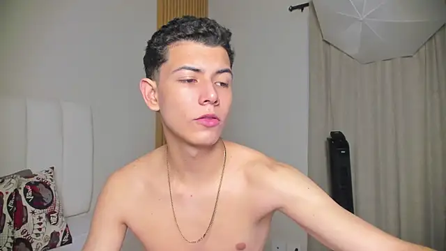 Snapshot of FireGuy_99 chatting on November 18, 1:03 pm FireGuy 99 online show from November 18, 1:03 pm