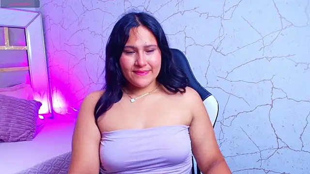 luna jonezz online show from November 2, 9:25 am