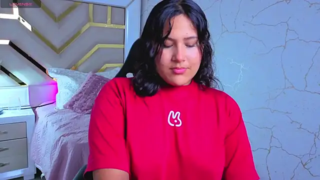 luna jonezz online show from November 13, 11:36 am