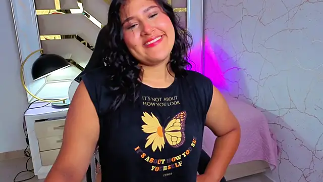 luna jonezz online show from November 6, 11:14 am