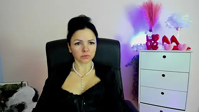 Mollybloom40 online show from March 23, 7:30 am