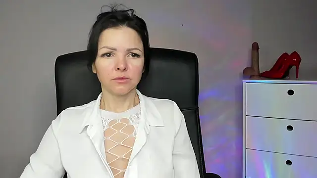 Snapshot of Mollybloom40 chatting on January 14, 7:45 am Mollybloom40 online show from January 14, 7:45 am