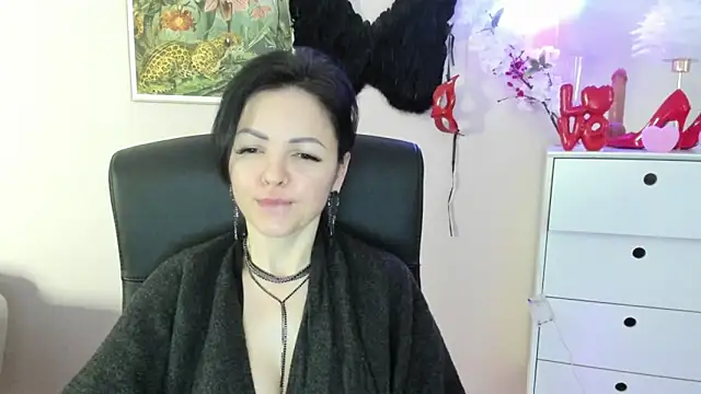 Snapshot of Mollybloom40 chatting on February 18, 7:39 am Mollybloom40 online show from February 18, 7:39 am