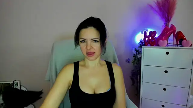 Mollybloom40 online show from April 3, 8:32 am