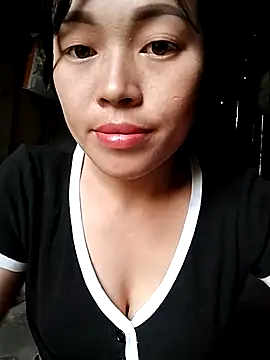 Snapshot of Hani-i chatting on December 2, 2:56 am Hani-i online show from December 2, 2:56 am