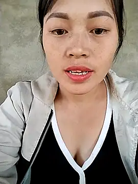 Snapshot of Hani-i chatting on November 28, 6:24 am Hani-i online show from November 28, 6:24 am