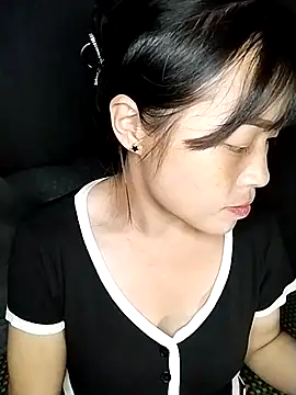 Snapshot of Hani-i chatting on October 22, 8:03 am Hani-i online show from October 22, 8:03 am