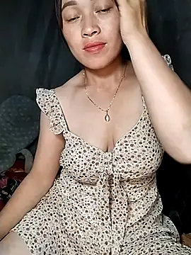 Snapshot of Hani-i chatting on May 16, 10:36 am Hani-i online show from May 16, 10:36 am