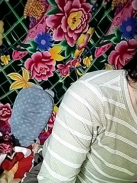 Hani-i online show from February 24, 9:37 pm