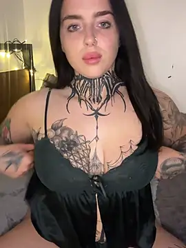 lucycoxxoxo online show from July 14, 10:27 pm