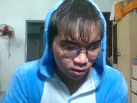 kave2033 online show from November 7, 3:27 pm