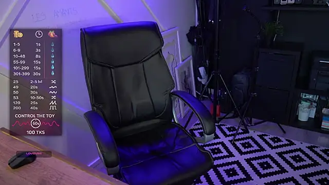 monsieurguitsxxx online show from February 22, 12:18 pm