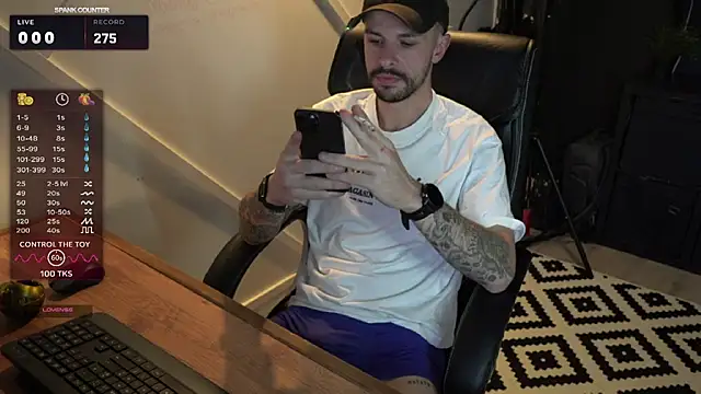 monsieurguitsxxx online show from February 11, 4:29 pm