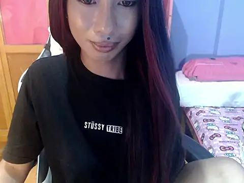 Yourasianbabyemma online show from May 7, 7:06 pm