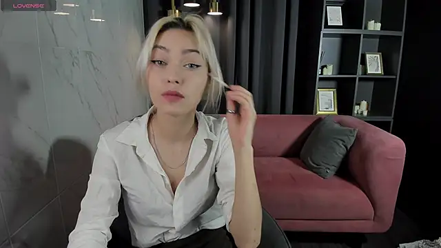 Snapshot of AlysiaSun_ chatting on October 15, 2:25 pm AlysiaSun online show from October 15, 2:25 pm