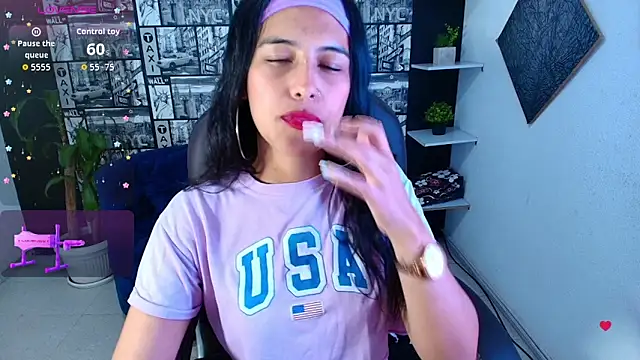 Sub Scarlett online show from December 3, 8:08 pm