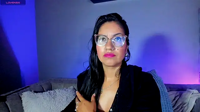 charlhot  online show from November 17, 12:31 pm